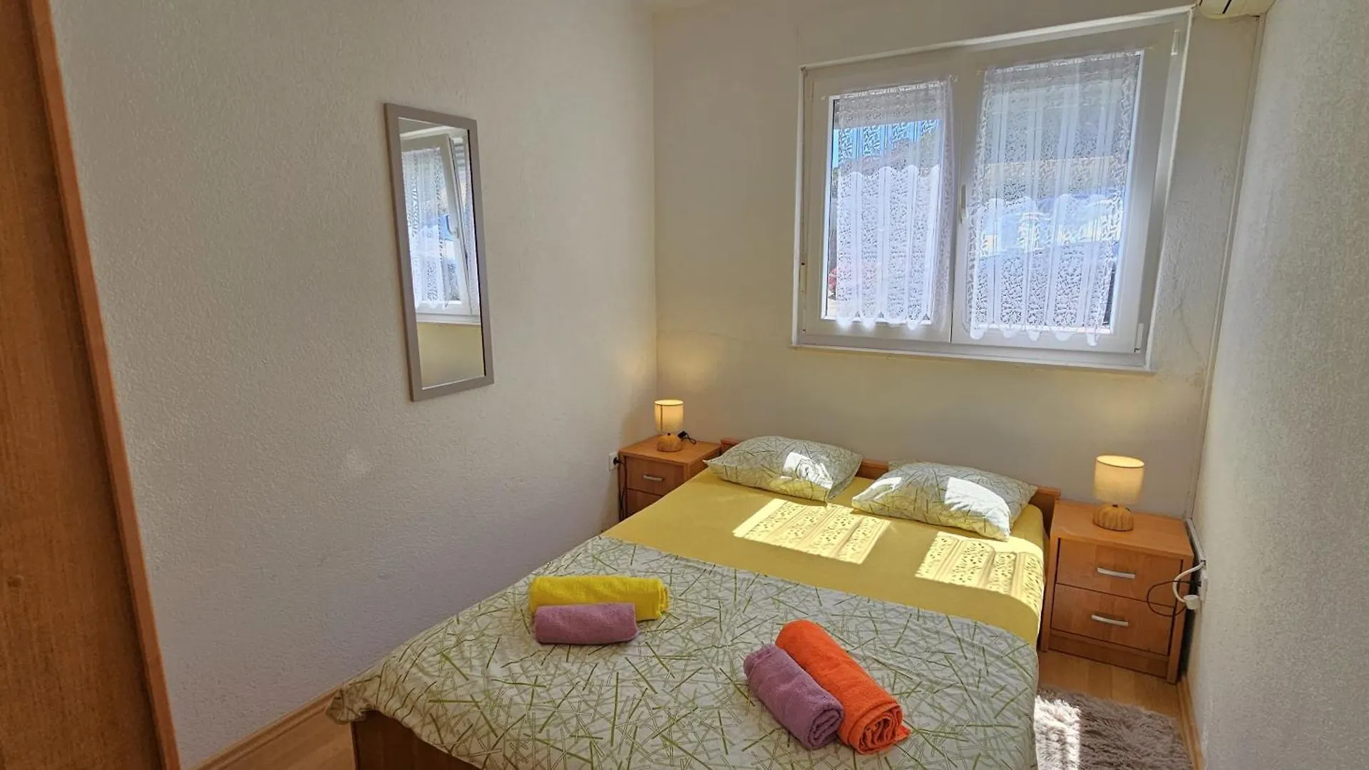 Large Seaview Apt, 150M To Beach, 4Km From Trogir 0*,  Croatia