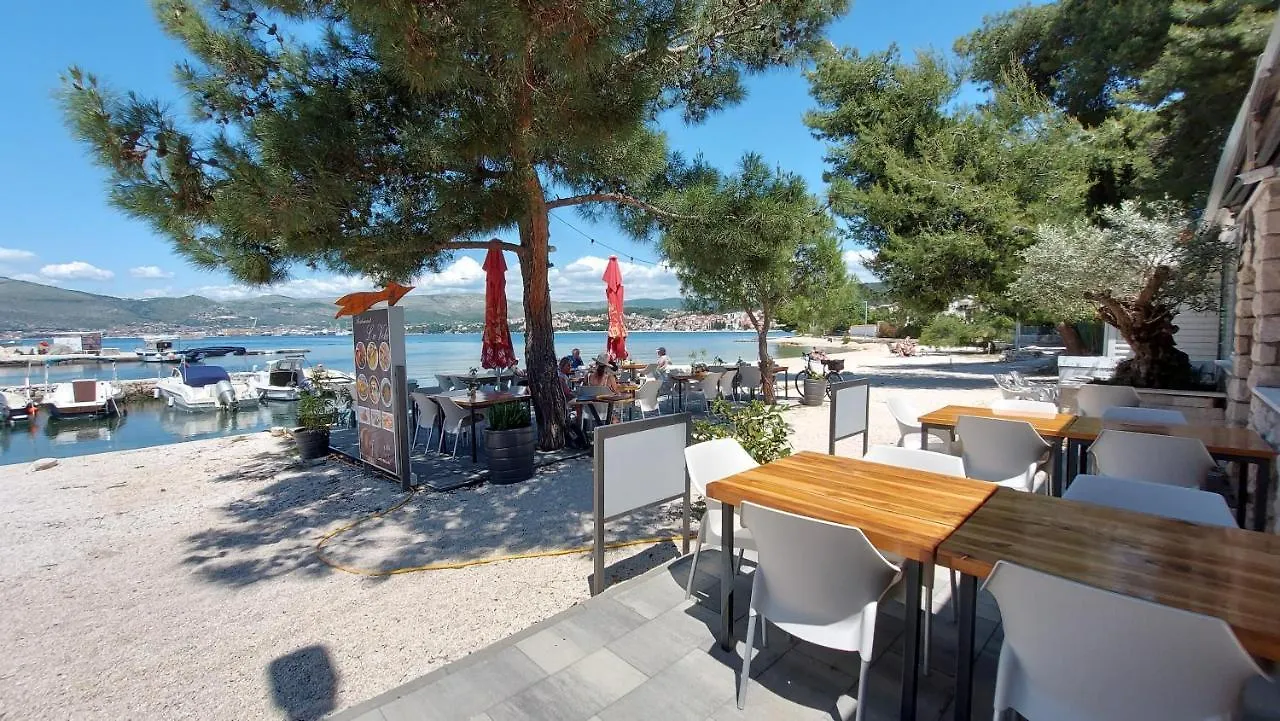 Large Seaview Apt, 150M To Beach, 4Km From Trogir 0*,