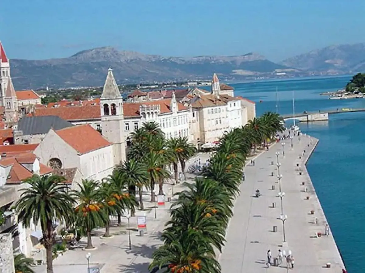 Apartment Large Seaview Apt, 150M To Beach, 4Km From Trogir Croatia