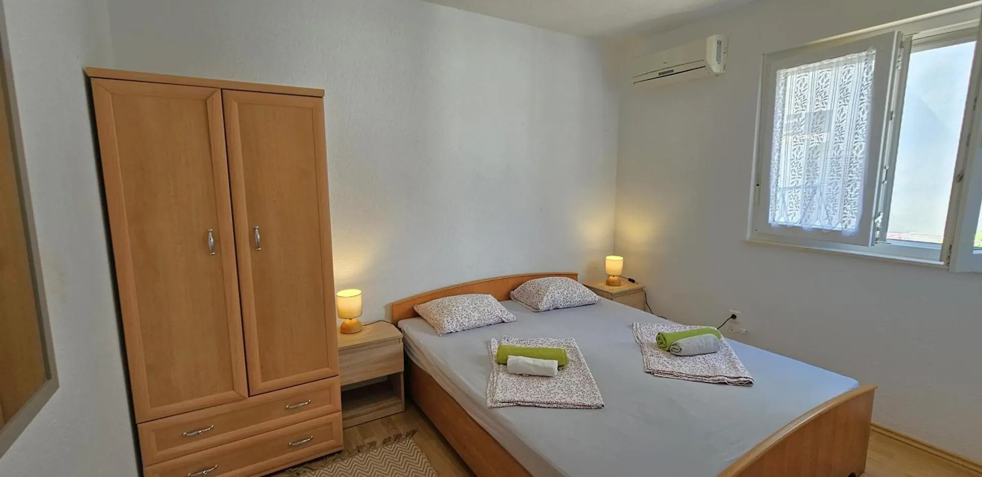 Apartment Large Seaview Apt, 150M To Beach, 4Km From Trogir